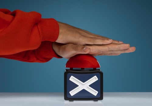 اجتناب اطلاعاتی (Information Avoidance)